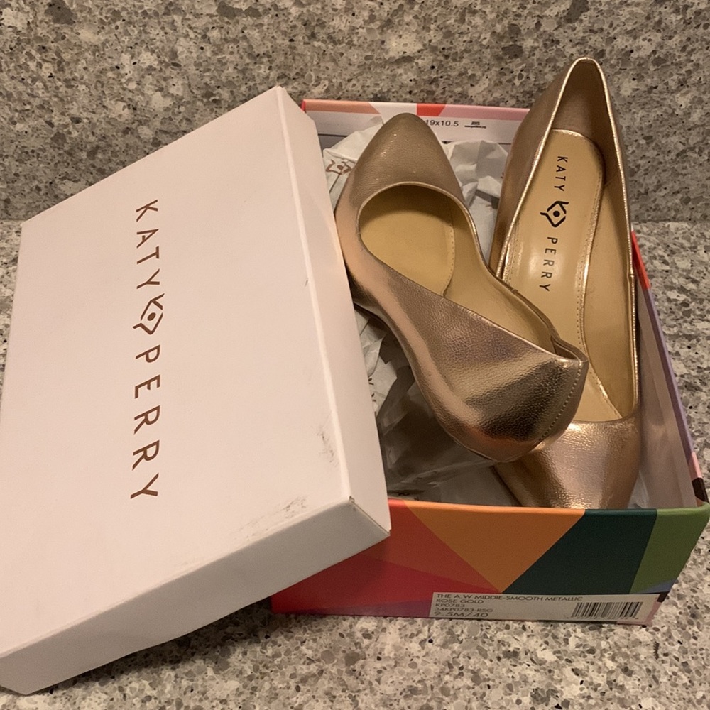 💃👠Katy Perry Women's The A.W Middie-Smooth Metallic Pump Rose Gold 9.5 👠💃 - Picture 7 of 16